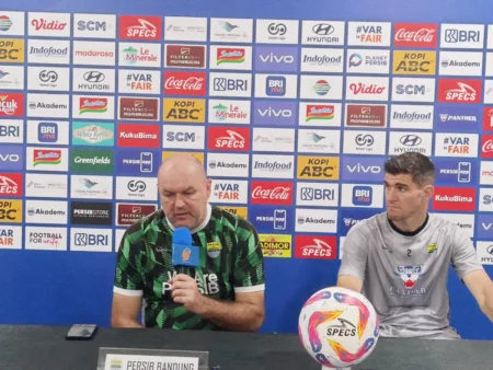 Bojan Hodak Tegaskan Tak Mau Nodai Juara Dengan Hasil Memalukan