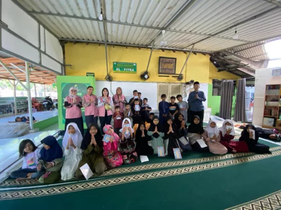Sambut Hari Pendidikan Nasional, Srikandi UP3 Bandung Lakukan Edukasi dan Santuni Pelajar Sekitar ULP Bandung Barat