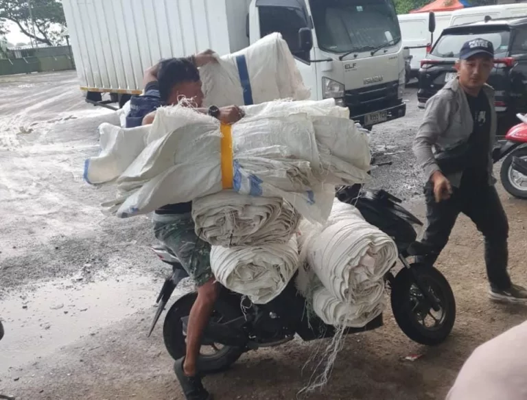 Pegawai Ekspedisi Resah, Oknum Diduga Anggota Ormas Kerap Minta Jatah Karung