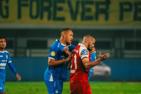 Manjadi Sasaran Kemarahan Pemain Persib Karena Tacklenya, Murilo Mendes Minta Maaf