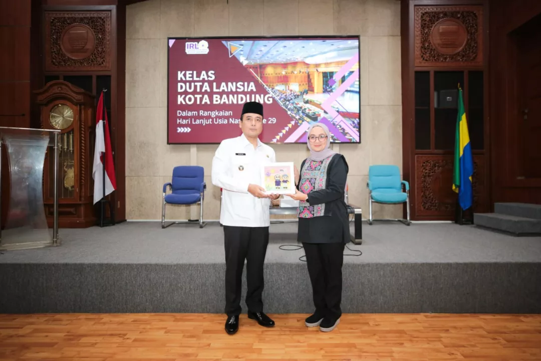 Pemkot Bandung Diganjar Apresiasi Atas Komitmen Ramah Lansia