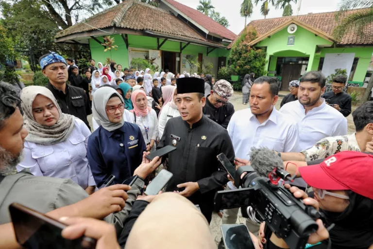 Wakil Wali Kota Bandung Erwin Apresiasi Program MBG di Bandung