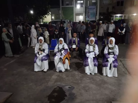 Kemenag Karawang Lepas 9 Calon Jemaah Haji Kloter JKS 54