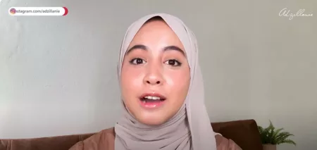 Adzillanie Izzati bagikan tips double cleansing