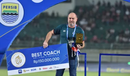 Kembali Masuk Kategori Pelatih Terbaik, Ini Jawaban Hodak