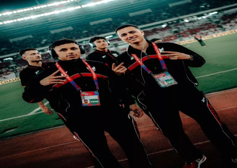 Duel Dean James dan Eliano Reijnders berakhir imbang