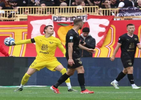 Kalah dari Sudtirol, Emil Audero tampil apik di bawah mistar gawang Palermo