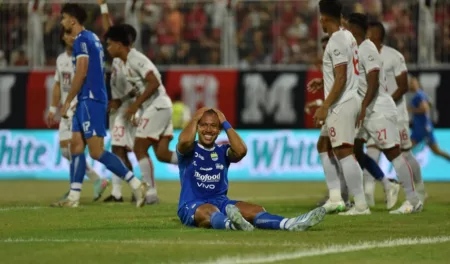 Ini Faktor Kekalahan Timnya Atas Malut United Menurut Hodak