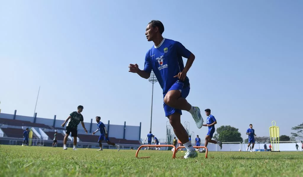 Menyisakan Satu Laga, Bek Persib Ini Pantang Santai