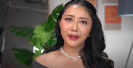 Jiglyciouss bagikan review sunscreen Emina
