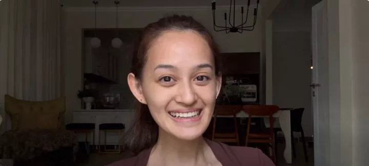 Nadya Aqilla review Somethinc Copy Paste Cover Blur Powder Foundation