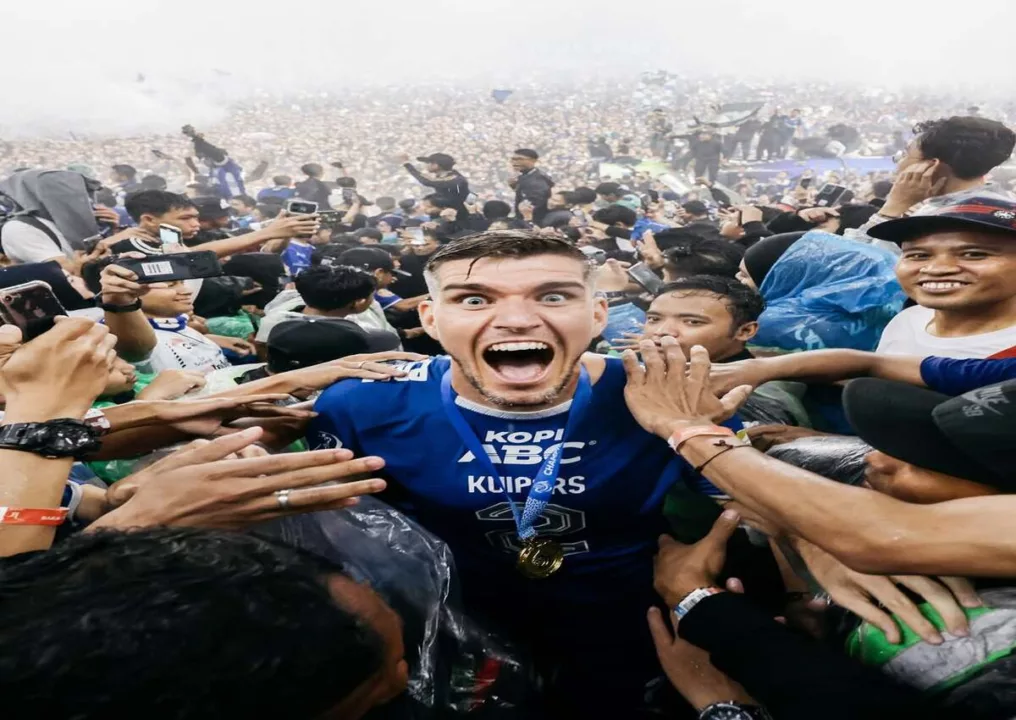Resmi berpisah dengan Persib Bandung, Nick Kuipers dikabarkan siap gabung Dewa United?
