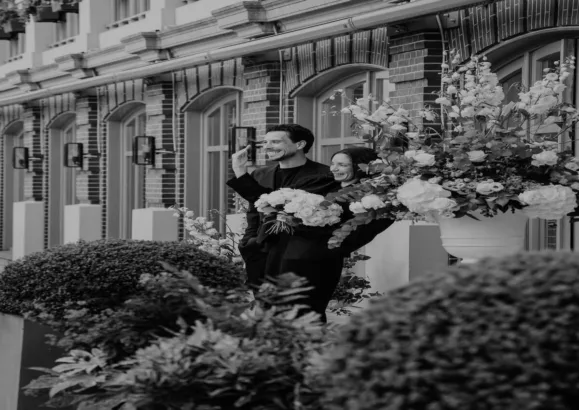 Thom Haye lamar kekasihnya, Bibeche Riva