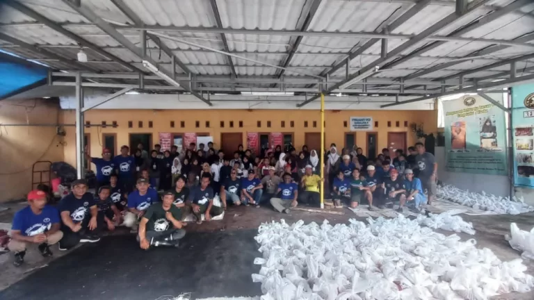 500 Paket Daging Kurban Disalurkan Squad Hijarah