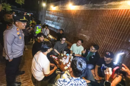 Surat Edaran Jam Malam Siswa dipertanyakan, Atau hanya Sekadar Aturan di Atas Kertas? Patroli Hari Ketiga, Pemkot dan Polrestabes Bandung Fokus Edukasi Jam Malam
