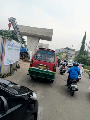Pembangunan Flyover Nurtanio Mandek, Warga Merugi dan Kehilangan Harapan