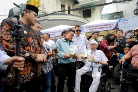 Kota Bandung Jadi Model Nasional, Menko Pemberdayaan Masyarakat: Pelatihan UMKM Harus Berstandar!