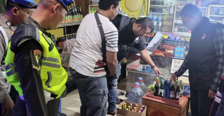 Razia Malam Tahun Baru Islam, Polres Purwakarta Sita 391 Botol Miras
