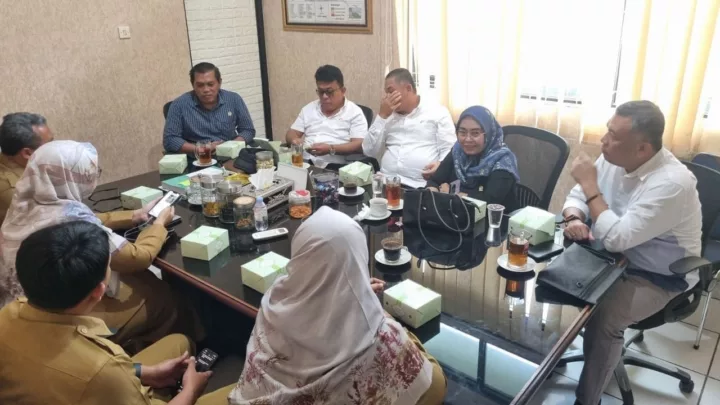 Komisi II DPRD Karawang Datangi Kantor DLH