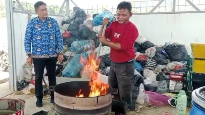 Pabrik Paving Block dari Limbah Sampah