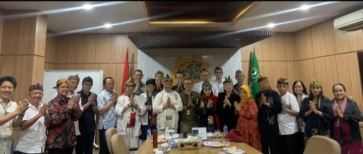 Para Tokoh Budaya Hadiri Rapat Perdana Pembentukan Dewan Kebudyaan Jawa Barat