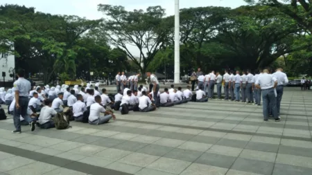 100 Siswa Terpilih Jadi Paskibraka Bandung, 2 Wakili ke Provinsi Anggota Paskibraka Kota Bandung sedang Berlatih di Balaikota Bandung