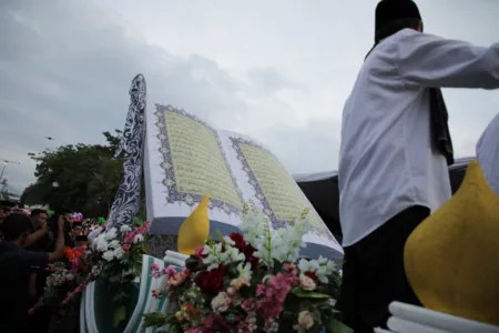 Pawai Taaruf MTQH Jawa Barat 2025