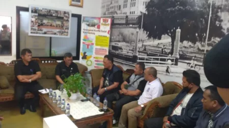 Pengelolaan Buruk, Folmer: Perumda Pasar Juara Perlu Evaluasi Menyeluruh Perwakilan Solidaritas Pedagang Pasar Tradisional Kota Bandung Mendatangi Inspektorat Kota Bandung