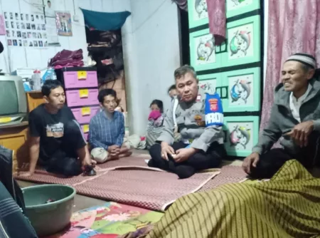 Polisi serahkan Korban Longsor Cisewu Garut