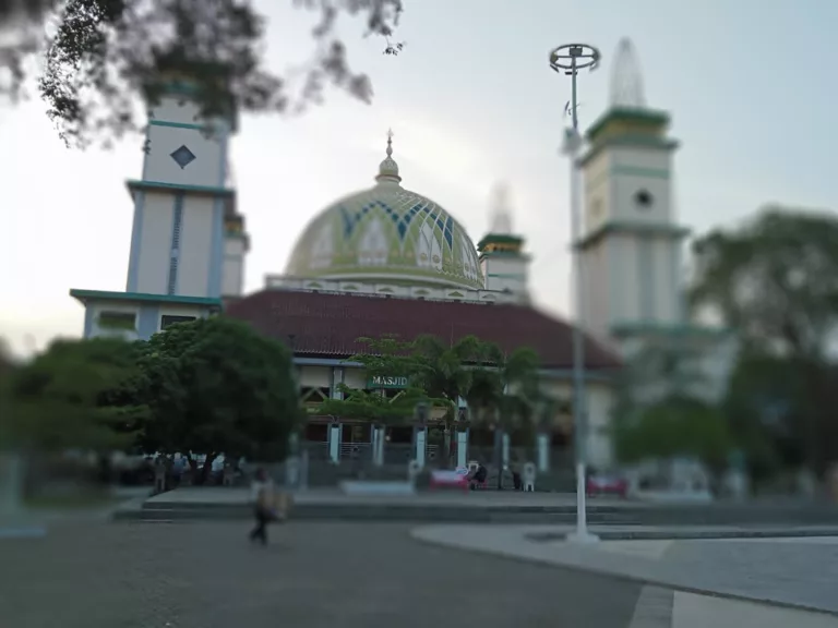 Shalat Iduladha Bertepatan dengan Hari Jumat, Apakah Masih Wajib Menunaikan Shalat Jumat? Ini Penjelasannya Shalat Iduladha Bertepatan dengan Hari Jumat, Apakah Masih Wajib Menunaikan Shalat Jumat