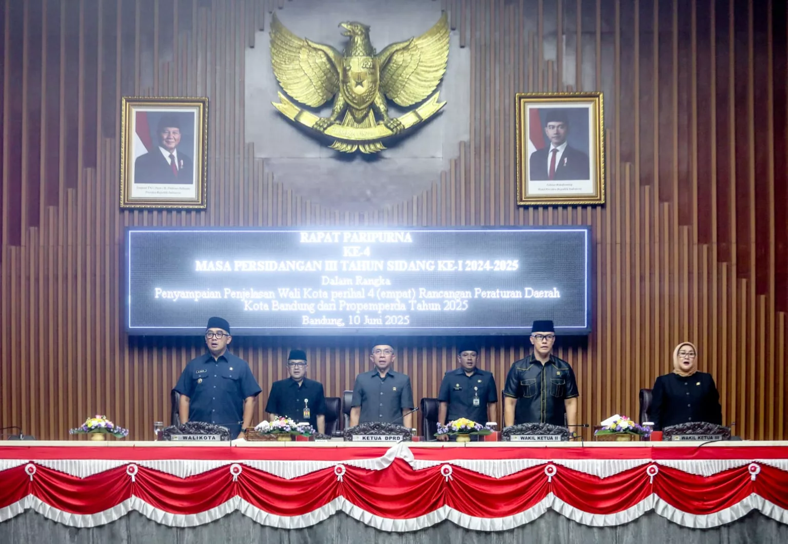 Wali Kota Bandung Usulkan Empat Raperda Prioritas, Dorong Akselerasi Pembangunan Daerah Wali Kota Bandung Usulkan Empat Raperda Prioritas