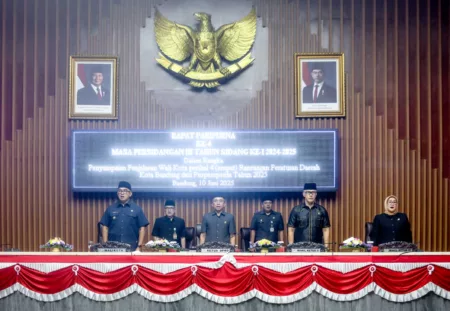 Wali Kota Bandung Usulkan Empat Raperda Prioritas, Dorong Akselerasi Pembangunan Daerah Wali Kota Bandung Usulkan Empat Raperda Prioritas