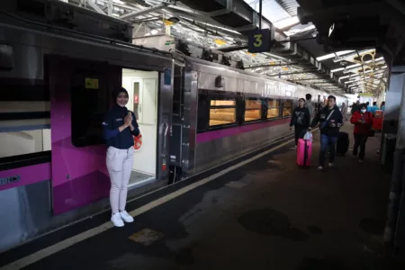 Libur Panjang Idul Adha 2025, KAI Daop 2 Bandung Layani 160 Ribu Lebih Penumpang Jarak Jauh Libur Panjang Idul Adha 2025, KAI Daop 2 Bandung Layani 160 Ribu Lebih Penumpang Jarak Jauh