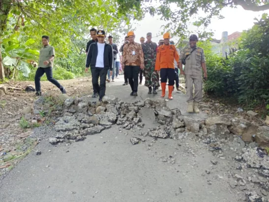 Bupati Purwakarta Om Zein