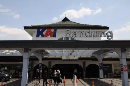 Stasiun Bandung, Simpul Transportasi yang Terus Bergerak Menjawab Zaman Stasiun Bandung, Simpul Transportasi yang Terus Bergerak Menjawab Zaman