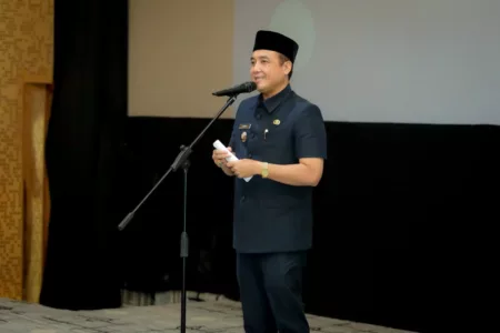 Erwin Tegaskan Pelajar Tak Boleh Naik Motor, Bus Sekolahnya Mana? Wakil Walikota Bandung, Erwin