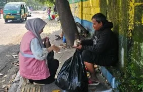 PLN UP3 Bandung Berbagi Kebahagiaan dalam Jumat Berkah