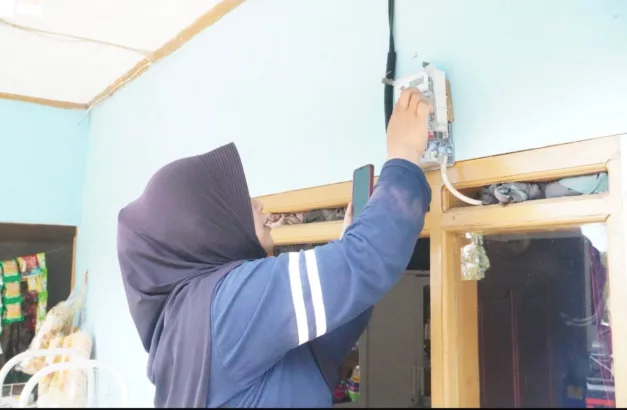 Pastikan Keandalan Kelistrikan, PLN UP3 Bandung Lakukan Pemeliharaan Jaringan Ciparay Hilir Mas
