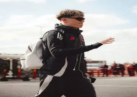 Amad Diallo dan Garnacho Tuai Kontroversi di Tur Asia: Gestur Tak Pantas Picu Kritik Tajam Amad Diallo dan Alejandro Garnacho tuai kritik karena aksi tidak terpuji kepada fans