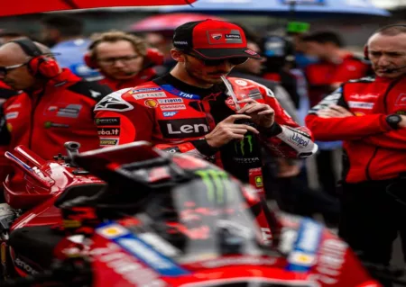 Francesco Bagnaia Terpinggirkan di Ducati: Dominasi Marc Marquez Semakin Kuat Francesco Bagnaia semakin terpinggirkan di Ducati