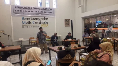 Aktivis 98 gelar diskusi bertajuk “Saksi Sejarah ’98 dari Bandung” di BMC 1928, Jalan Aceh