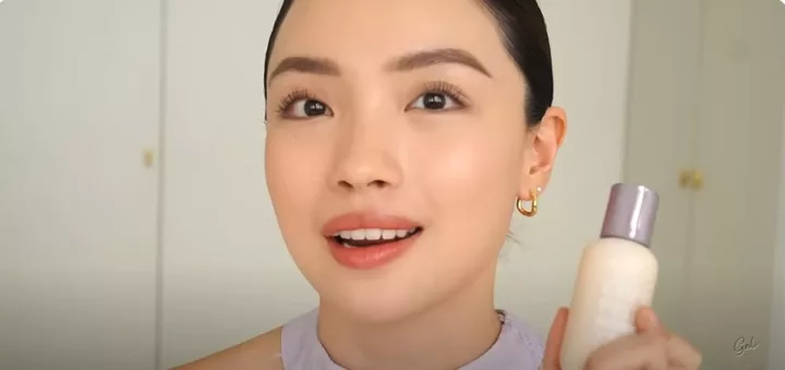 Gel Angelicca beri pembahasan tentang sunscreen dan review Somethinc Copy Paste Tinted Sunscreen