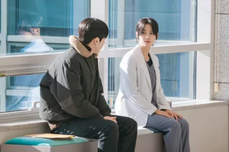 Hunter with a Scalpel: Kang Hoon dan Park Ju Hyun Bersatu! Hunter with a Scalpel ungkap hubungan karakter Park Ju Hyun dan Kang Hoon