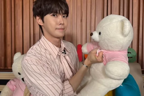 I Live Alone tampilkan Doyoung yang secara tidak sadar miliki alergi buah