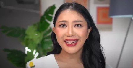 Jiglyciouss Review Lip Tint, Tahan Lama di Bibir Hitam Jiglyciouss review Pixy Hydra Glass Lip Tint