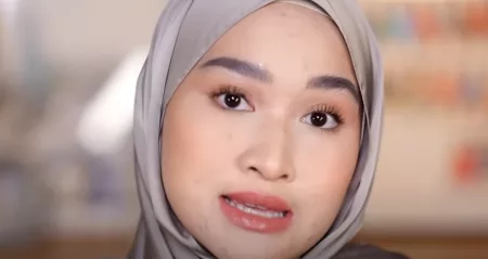 Kiara Leswara Review Cushion, Hasil Ringan dan Matte Kiara Leswara review cushion Wardah Colorfit