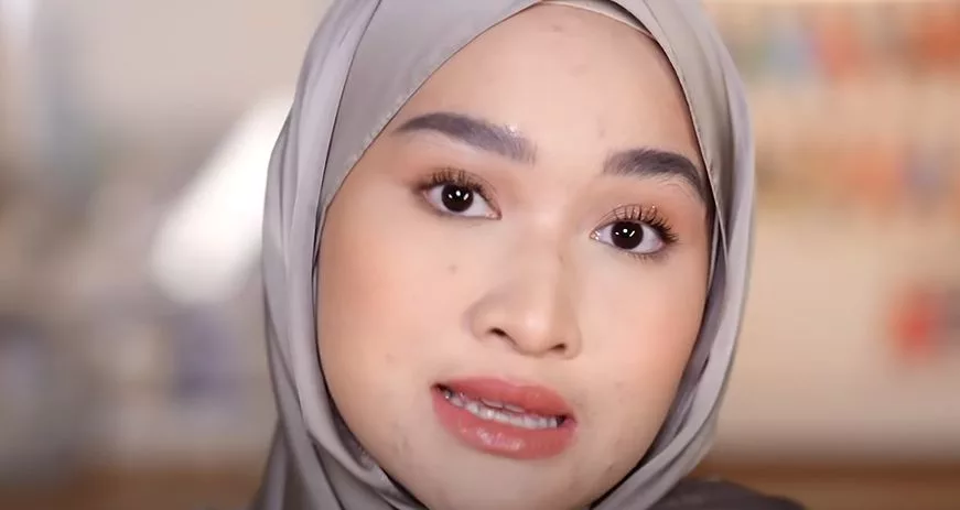 Kiara Leswara Review Cushion, Hasil Ringan dan Matte Kiara Leswara review cushion Wardah Colorfit