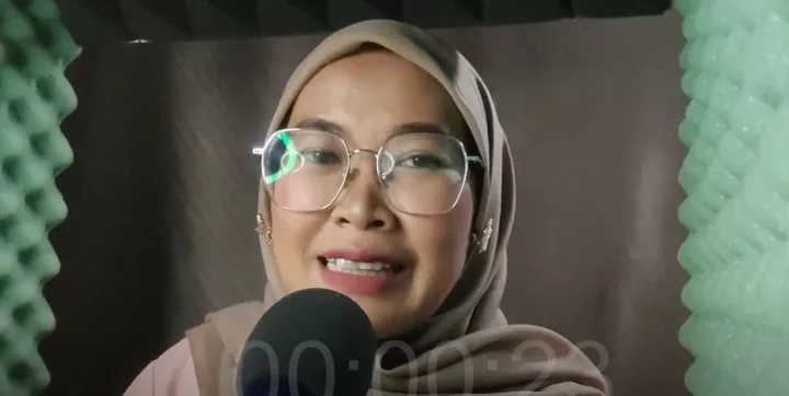 Nadia Lestari: Tips Voice Over untuk Konten Media Sosial Nadia Lestari bagikan tips voice over untuk konten media sosial