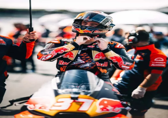 Jelang MotoGP Aragon 2025, Pedro Acosta desak KTM