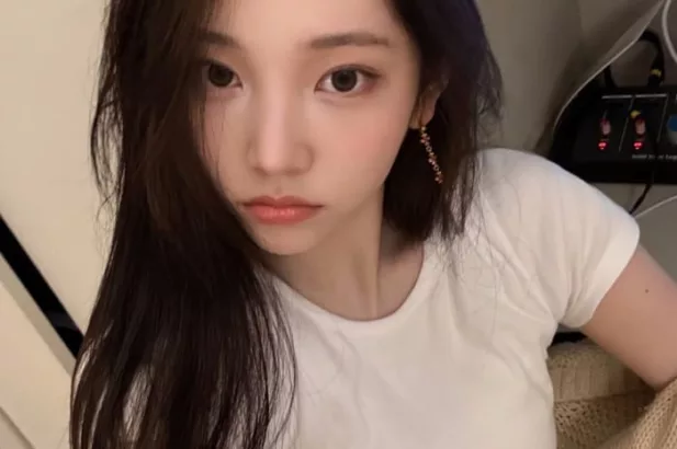 Youngseo menjadi member co-ed dari agensi THEBLACKLABEL